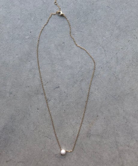 [ネックレス]　スモールパール（素材：ステンレス）