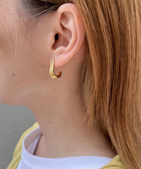 [ピアス] ラインズ（素材：ステンレス）