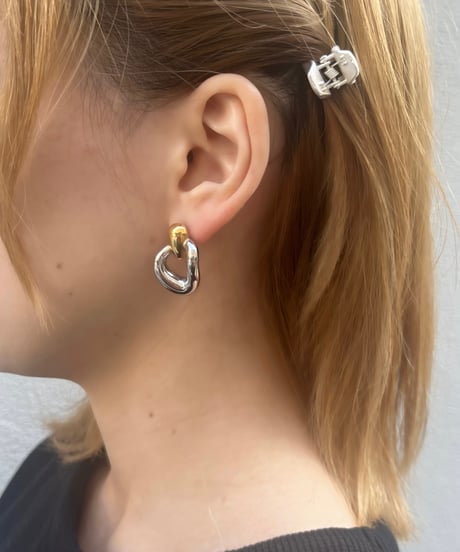 [ピアス] （素材：ステンレス）