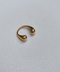 [リング]　ハグ（素材：ステンレス）