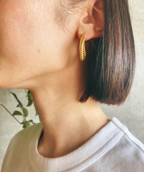 [ピアス]　トルネード（素材：ステンレス）
