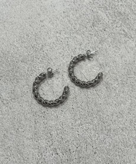 [ピアス]　スモールスクリュー（素材：ステンレス）