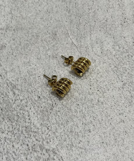 [ピアス] コイル（素材：ステンレス）