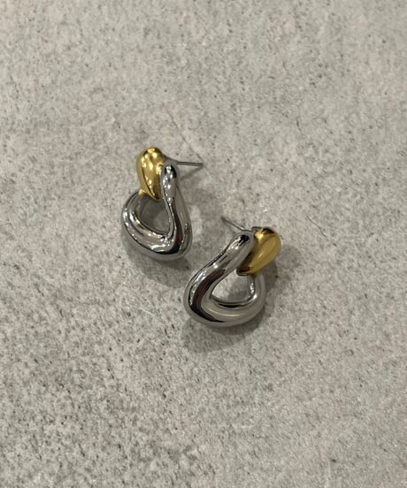 [ピアス] （素材：ステンレス）