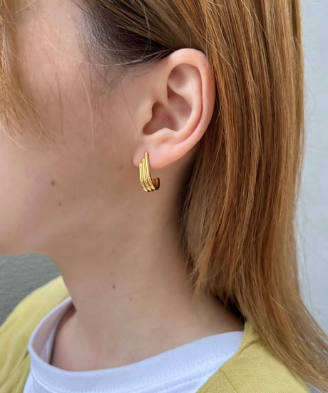 [ピアス] ラインズ（素材：ステンレス）