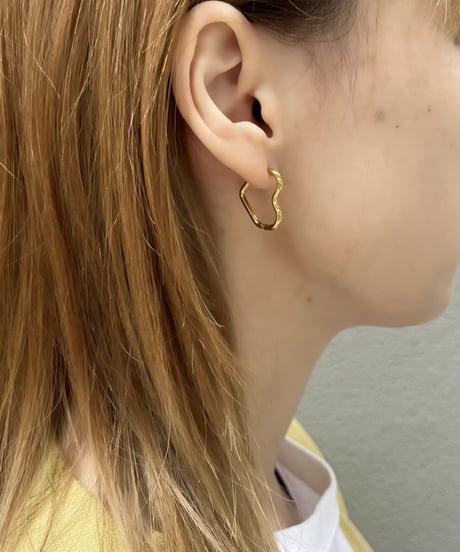 [ピアス]  ワイヤーハート（素材：ステンレス）