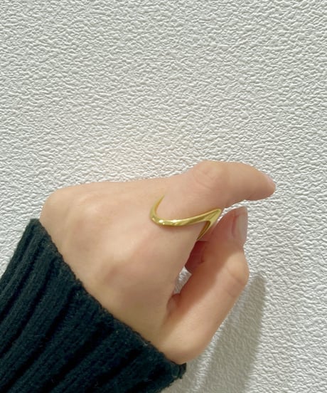 [リング]　シャープ（素材：ステンレス）