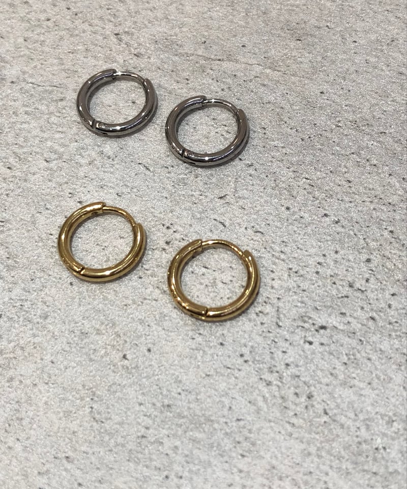 my✨FRED PERRY シャインゴールド ピアス 12mm Laurel Wreath Mini Earrings(1SZ Y18：SHINY GOLD): | FRED