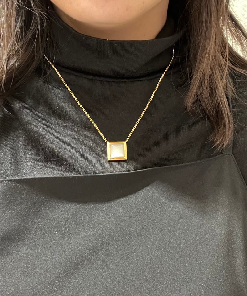ネックレス]ホワイトスクエア（素材：ステンレス) | auca's STORE