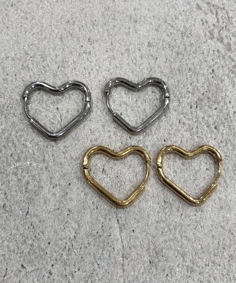 [ピアス]  ワイヤーハート（素材：ステンレス）