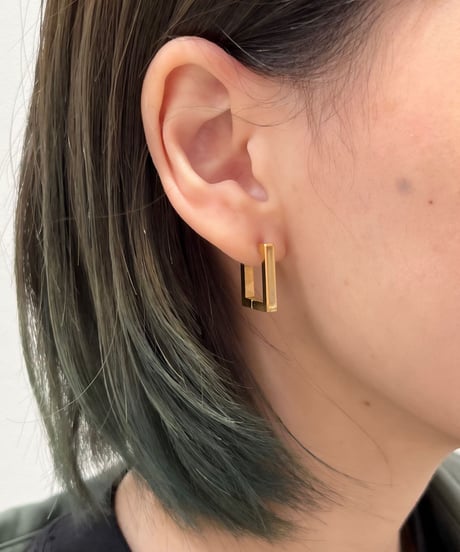 [ピアス]　スクエア（素材：ステンレス）