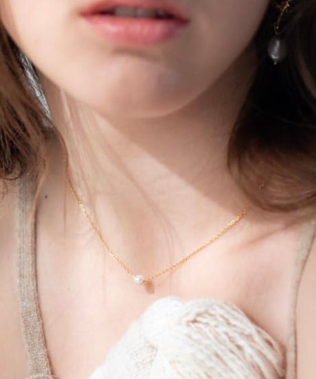 [ネックレス]　スモールパール（素材：ステンレス）