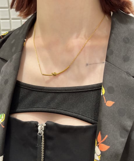[ネックレス]  ロングノット（素材：ステンレス）