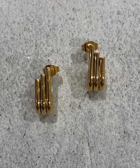 [ピアス] ラインズ（素材：ステンレス）
