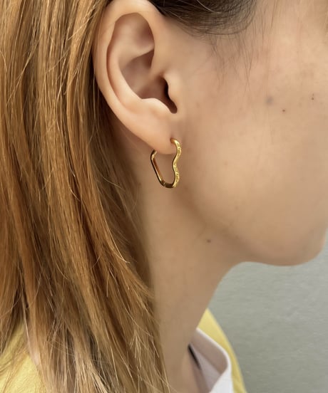 [ピアス]  ワイヤーハート（素材：ステンレス）