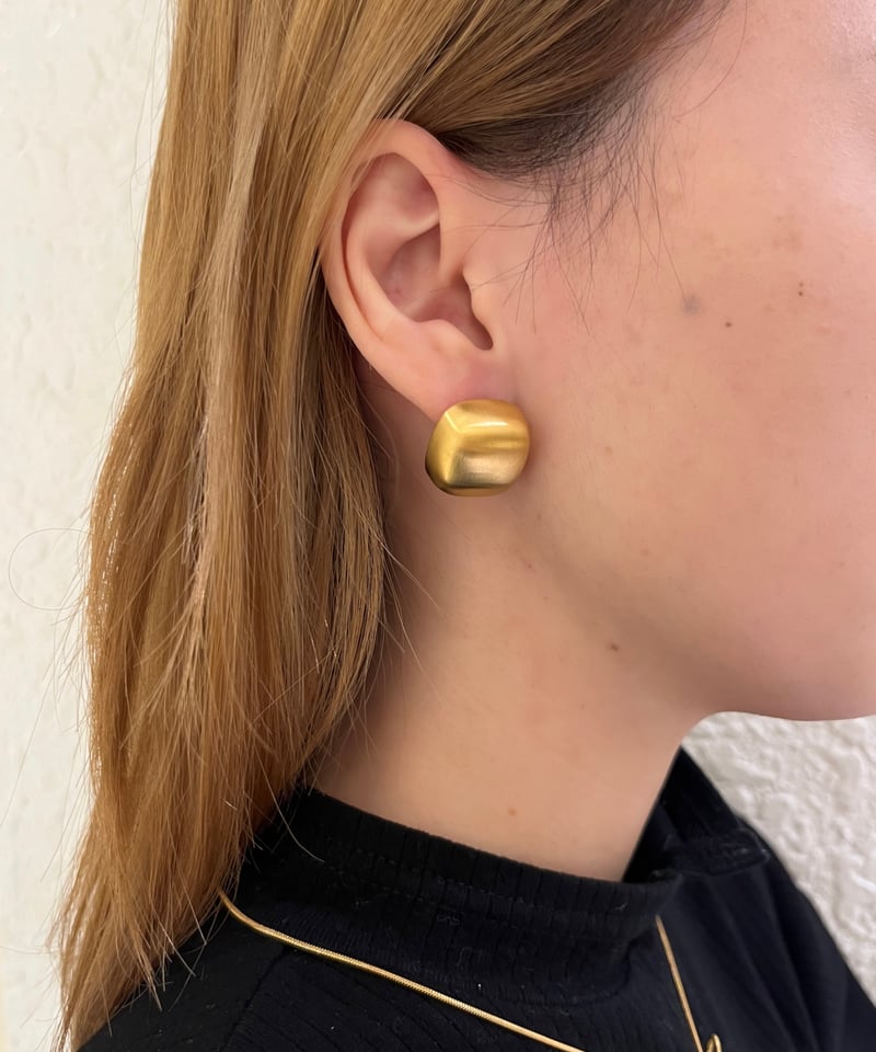 ピアス] マットキューブ（素材：ステンレス） | auca's STORE