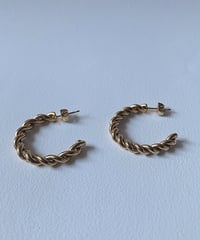 [ピアス]　スクリュー（素材：ステンレス)