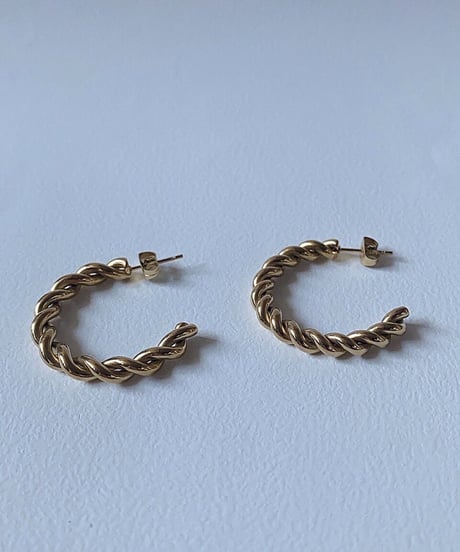 [ピアス]　スクリュー（素材：ステンレス)