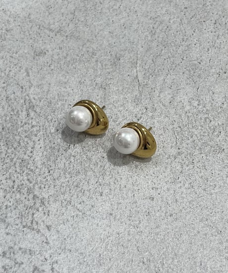 [ピアス]　オーバルパール（素材：ステンレス）
