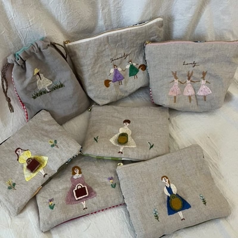 kimii embroidery かごブローチ付ファスナーポーチ | LISULISU STORE