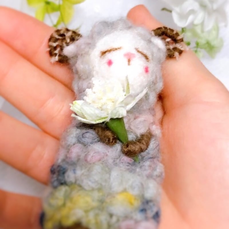 夢見るひつじ～ブルーグレーのひつじさん 手つむぎフェルトのかわいい