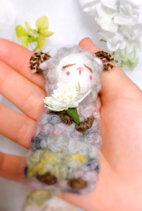 夢見るひつじ～ 手つむぎ毛糸で作った、羊毛フェルトのかわいい