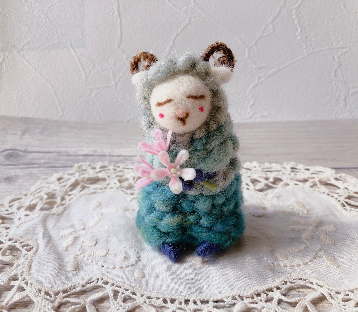 羊毛フェルト スープdeポカポカ. ブタ レッサーパンダ ナマケモノ