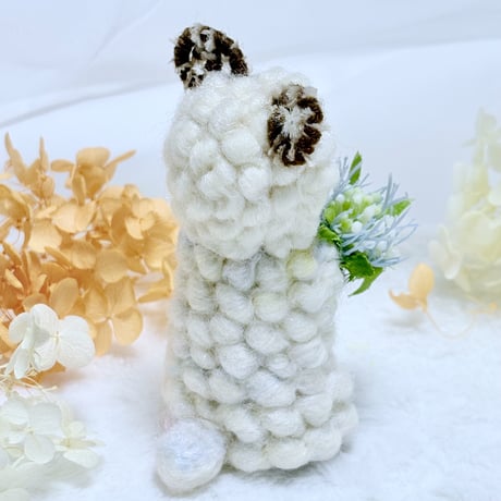 夢見るひつじ～ 手つむぎ毛糸で作った、羊毛フェルトのかわいいオブジェ
