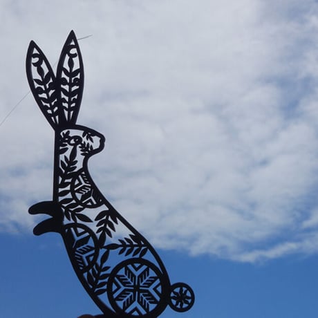 Snow Rabbit スノウラビット（雪うさぎ）・木のオーナメント・リトアニア