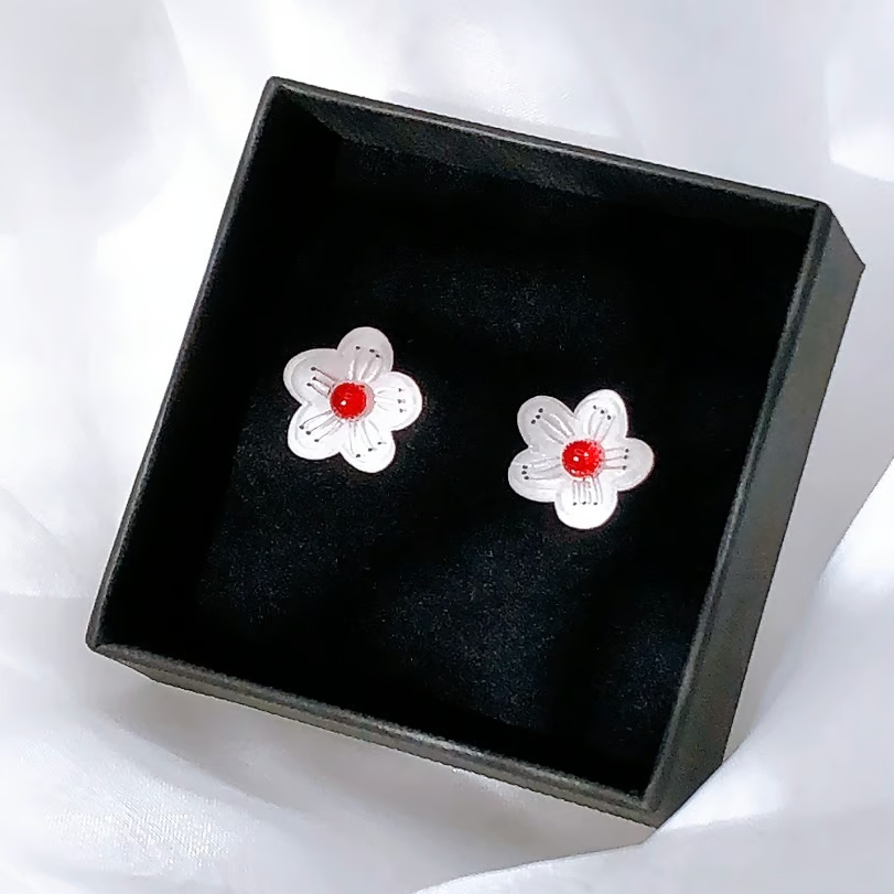 さくらみたいなお花のピアス | .andhand