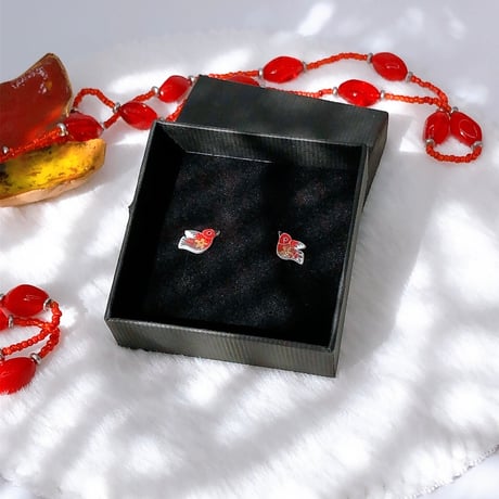 Red Bird Earrings 赤い小鳥のピアス―リトアニアのハンドメイド