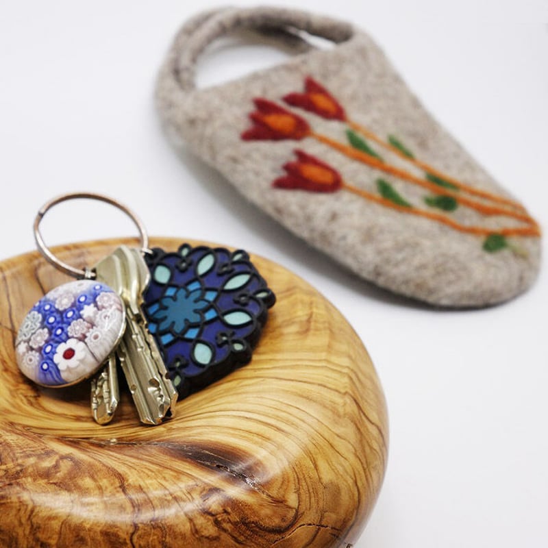 アクセサリートレー・北イタリアのオリーブでできたアクセサリー皿