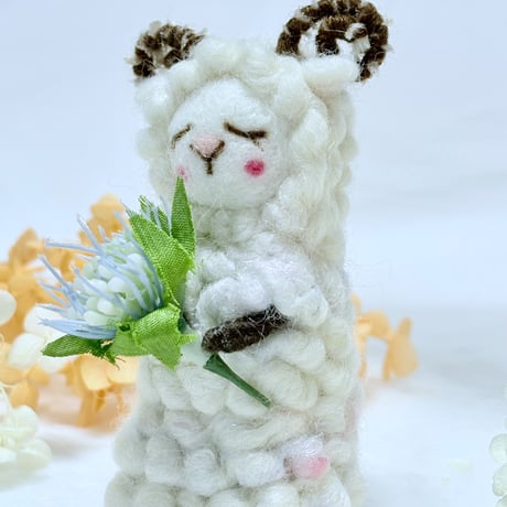 夢見るひつじ～ 手つむぎ毛糸で作った、羊毛フェルトのかわいいオブジェ