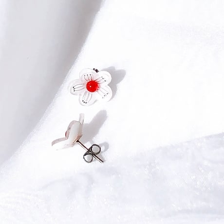 さくらみたいなお花のピアス