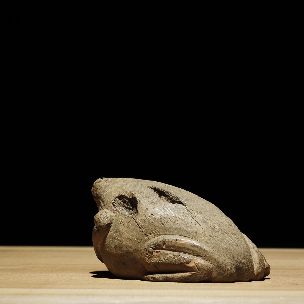 竹彫り 福蛙 カエル台付 骨董 時代物 蒐集家放出 アンティーク 古美術 縁起物 Yahoo!オークション - 【骨董屋整理品】時代物 木彫 手彫 蛙