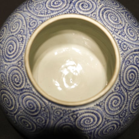 壺 蛸唐草文