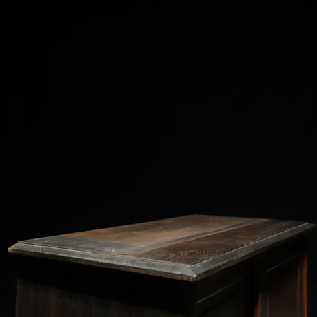 スリムなガラスケース