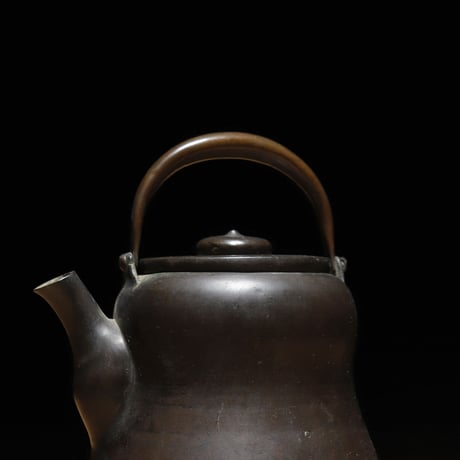 銅製の水指