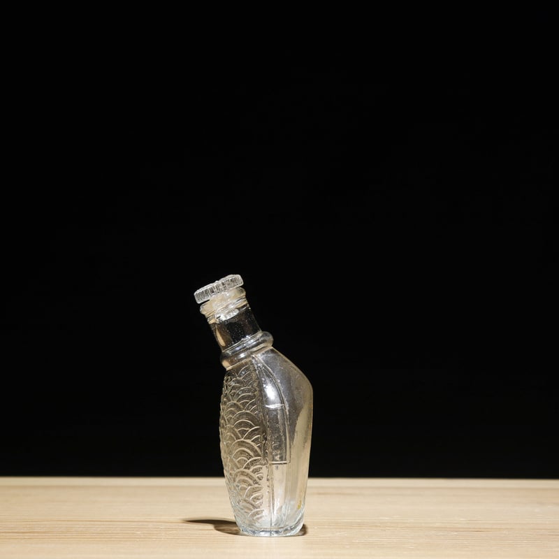 青海波柄の瓶 | 古物屋 壱両