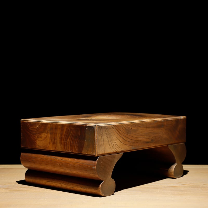 背の高い花台　欅材現品のみ　職人仕事 背の高い花台 欅材現品のみ 職人仕事 背の高い花台 欅材