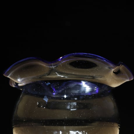 薄いガラスの金魚鉢