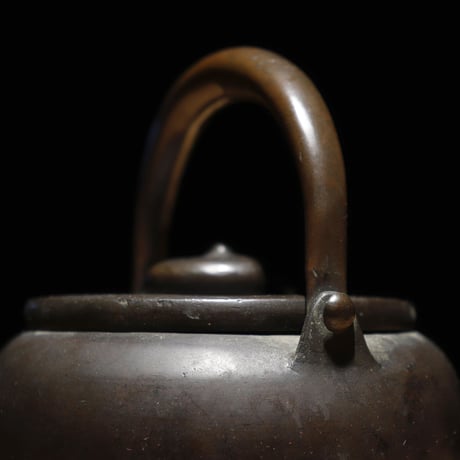 銅製の水指