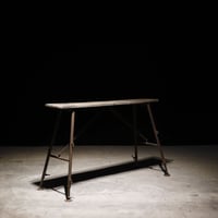 鉄脚の作業台