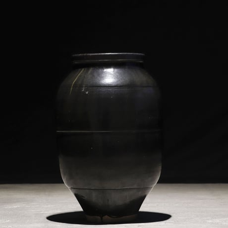黑い茶壺  甕