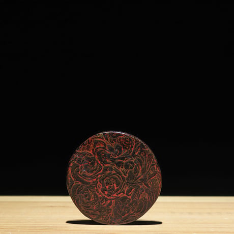 漆 花台