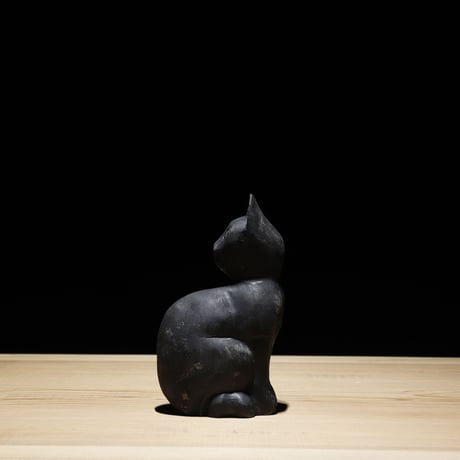 振り返り黑猫 木彫