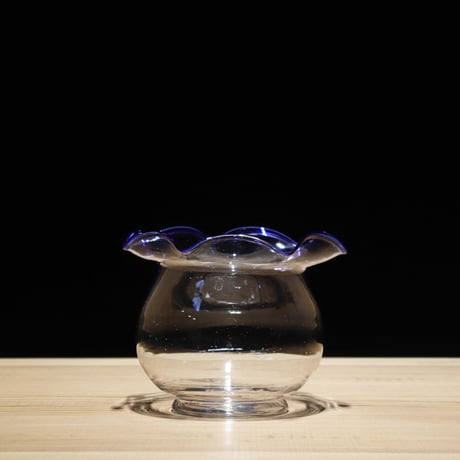 ガラスの金魚鉢