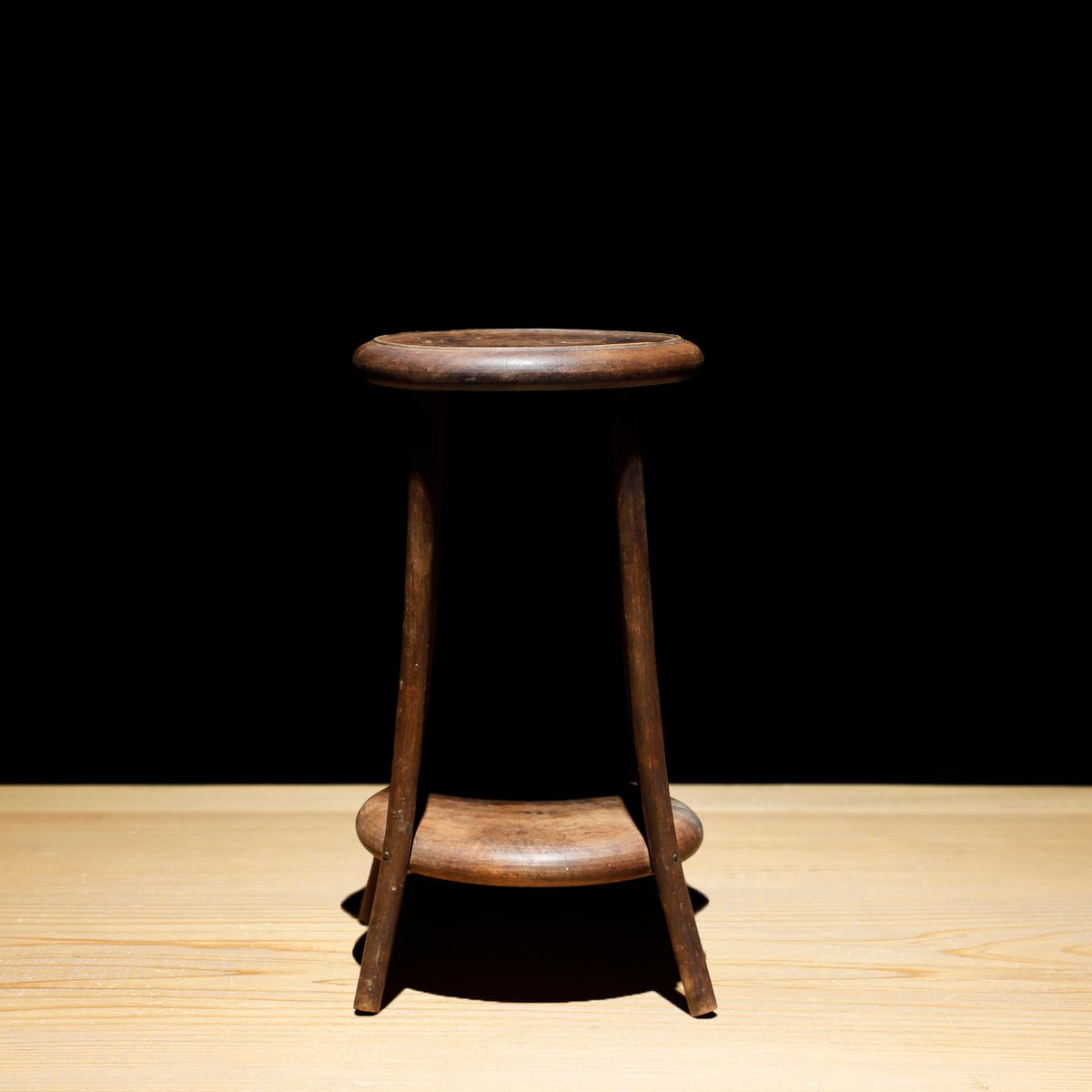 1.8尺唐獅子彫り花台(欅) 幅54cm 高さ13cm 奥行33cm位です。 1.8尺