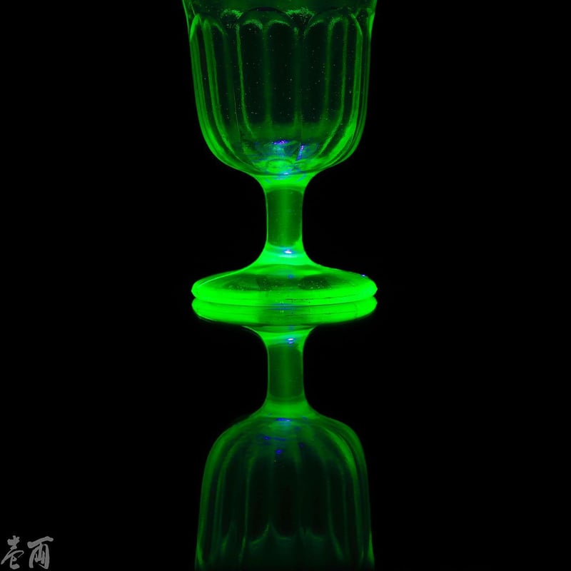 【美品】アンティークグラス　エナメル彩　花　ステム緑　R1338ダI 美品】アンティークグラス エナメル彩 花 ステム緑 R1338ダI