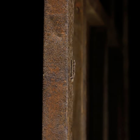 鉄扉